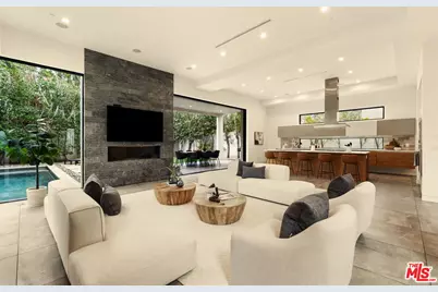 458 S Mansfield Ave, Los Angeles, CA 90036 - Photo 1