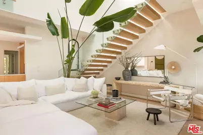 2413 Wilson Ave, Venice, CA 90291 - Photo 1