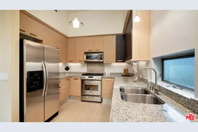 12411 Pacific Ave #101, Los Angeles, CA 90066 - Photo 1