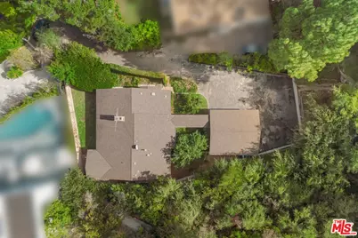 12146 Travis St, Los Angeles, CA 90049 - Photo 1