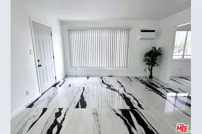 1630 W 104th St #A, Los Angeles, CA 90044 - Photo 1