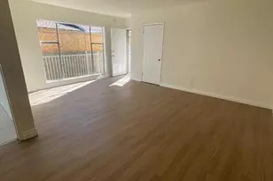 1919 W 36th St, Los Angeles, CA 90018 - Photo 1