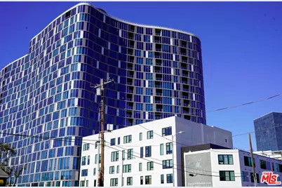 2801 Sunset Pl #704, Los Angeles, CA 90005 - Photo 1