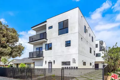 4703 Saturn St, Los Angeles, CA 90019 - Photo 1