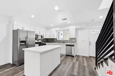 17610 Sherman Way #3, Van Nuys, CA 91406 - Photo 1