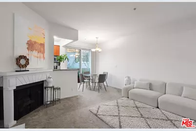 620 S Gramercy Pl #229, Los Angeles, CA 90005 - Photo 1