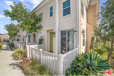 981 W Clover Ave, Rialto, CA 92376 - Photo 1