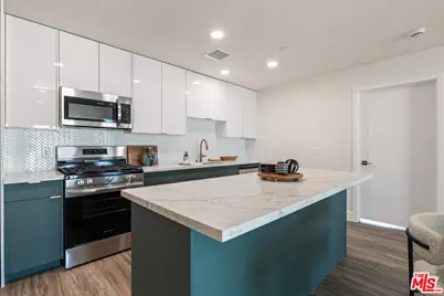 1037 Dewey Ave #501, Los Angeles, CA 90006 - Photo 1