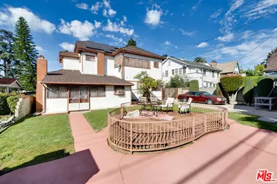 2136 S Victoria Ave, Los Angeles, CA 90016 - Photo 1