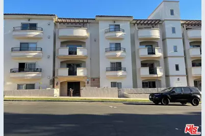 11860 Kiowa Ave, Los Angeles, CA 90049 - Photo 1