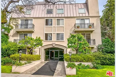 458 N Oakhurst Dr #201, Beverly Hills, CA 90210 - Photo 1