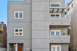 20 Quarterdeck St, Marina del Rey, CA 90292 - Photo 1