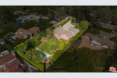 1639 Mandeville Canyon Rd, Los Angeles, CA 90049 - Photo 1