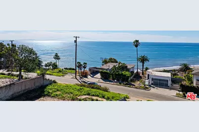 314 N Las Casas Ave, Pacific Palisades, CA 90272 - Photo 1
