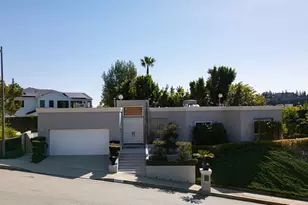 1708 Clear View Dr, Beverly Hills, CA 90210 - Photo 1