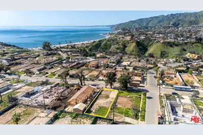 576 Via De La Paz, Pacific Palisades, CA 90272 - Photo 1