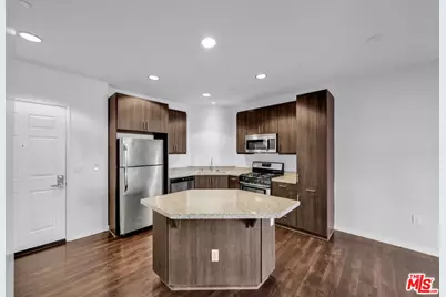 1408 W Washington Blvd #304, Los Angeles, CA 90007 - Photo 1