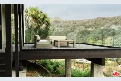 1424 Chautauqua Blvd, Pacific Palisades, CA 90272 - Photo 1