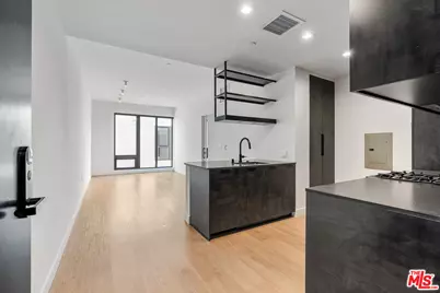 10700 Tabor St #421, Los Angeles, CA 90034 - Photo 1