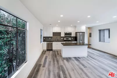 11725 Darlington Ave ##8, Los Angeles, CA 90049 - Photo 1