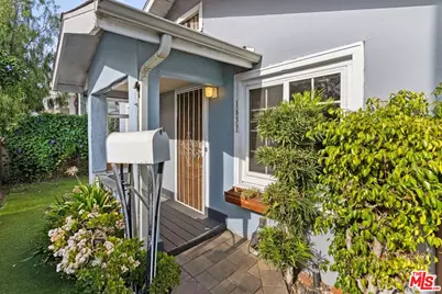 1537 Cabrillo Ave, Venice, CA 90291 - Photo 1