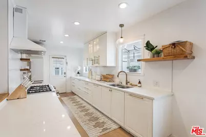 4607 Willowcrest Ave, Toluca Lake, CA 91602 - Photo 1