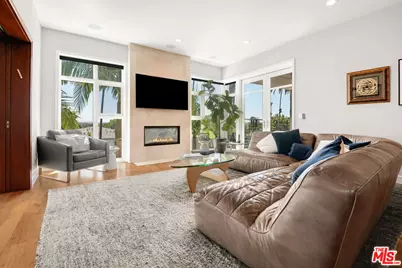 447 N Doheny Dr #301, Beverly Hills, CA 90210 - Photo 1