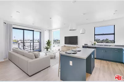 747 Lillian Way #6, Los Angeles, CA 90038 - Photo 1