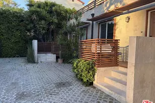 832 N Las Palmas Ave, Los Angeles, CA 90038 - Photo 1