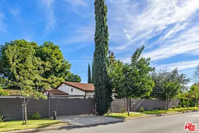 7340 Farralone Ave, Canoga Park, CA 91303 - Photo 1