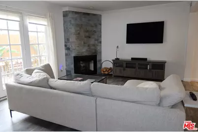 944 Palm Ave #2, West Hollywood, CA 90069 - Photo 1