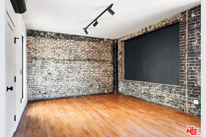 3020 W Sunset Blvd, Los Angeles, CA 90026 - Photo 1
