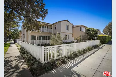 1009 S Bedford St, Los Angeles, CA 90035 - Photo 1