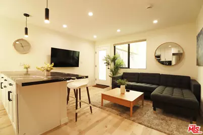 9024 Phyllis Ave #D, West Hollywood, CA 90069 - Photo 1