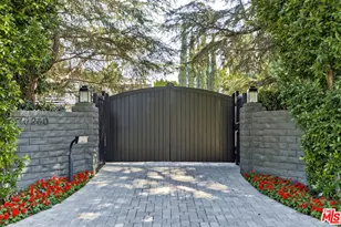 10250 Moorpark St, Toluca Lake, CA 91602 - Photo 1