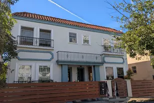 745 N Manhattan Pl, Los Angeles, CA 90038 - Photo 1