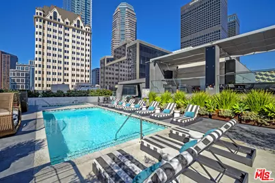 727 W 7th St #611, Los Angeles, CA 90017 - Photo 1