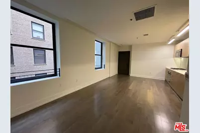 727 W 7th St #901, Los Angeles, CA 90017 - Photo 1