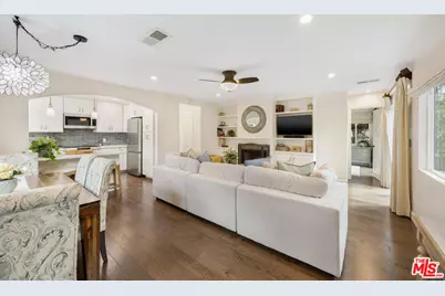 1039 26th St #B, Santa Monica, CA 90403 - Photo 1