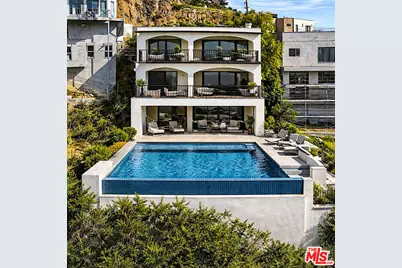 1879 N Sunset Plaza Dr, Los Angeles, CA 90069 - Photo 1