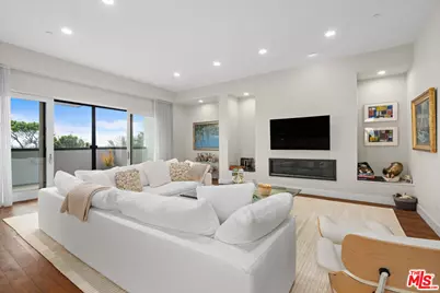 22065 Pacific Coast Hwy #4, Malibu, CA 90265 - Photo 1