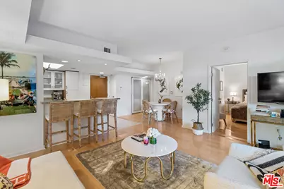 13700 Marina Pointe Dr #327, Marina del Rey, CA 90292 - Photo 1