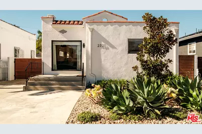 2331 S Cloverdale Ave, Los Angeles, CA 90016 - Photo 1