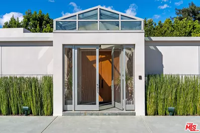 1001 Maybrook Dr, Beverly Hills, CA 90210 - Photo 1