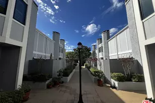 1044 20th St, Santa Monica, CA 90403 - Photo 1