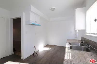 8150 Sepulveda Pl #3, Panorama City, CA 91402 - Photo 1