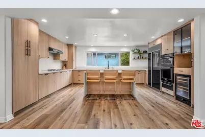 20 Voyage St, Marina del Rey, CA 90292 - Photo 1