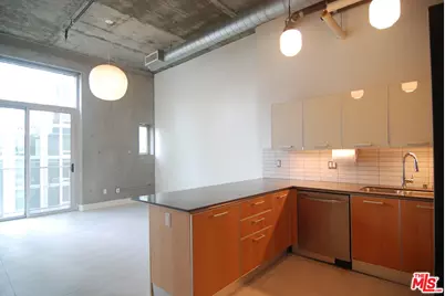 645 W 9th St #725, Los Angeles, CA 90015 - Photo 1