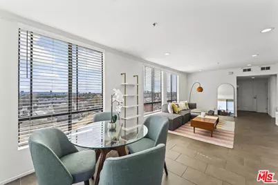 7320 Hawthorn Ave #401, Los Angeles, CA 90046 - Photo 1