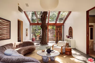 8882 Lookout Mountain Ave, Los Angeles, CA 90046 - Photo 1